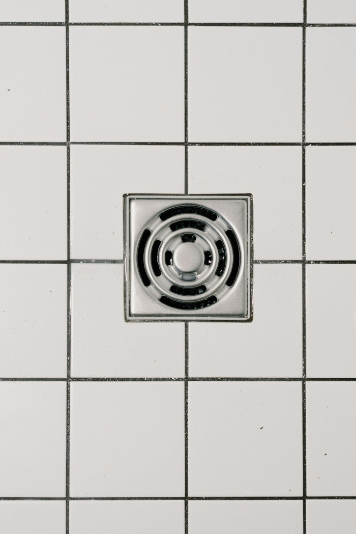 How To Remove Shower Drain Cover [6 Easy Steps]